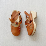 maryjane clogs in hazelnut leather