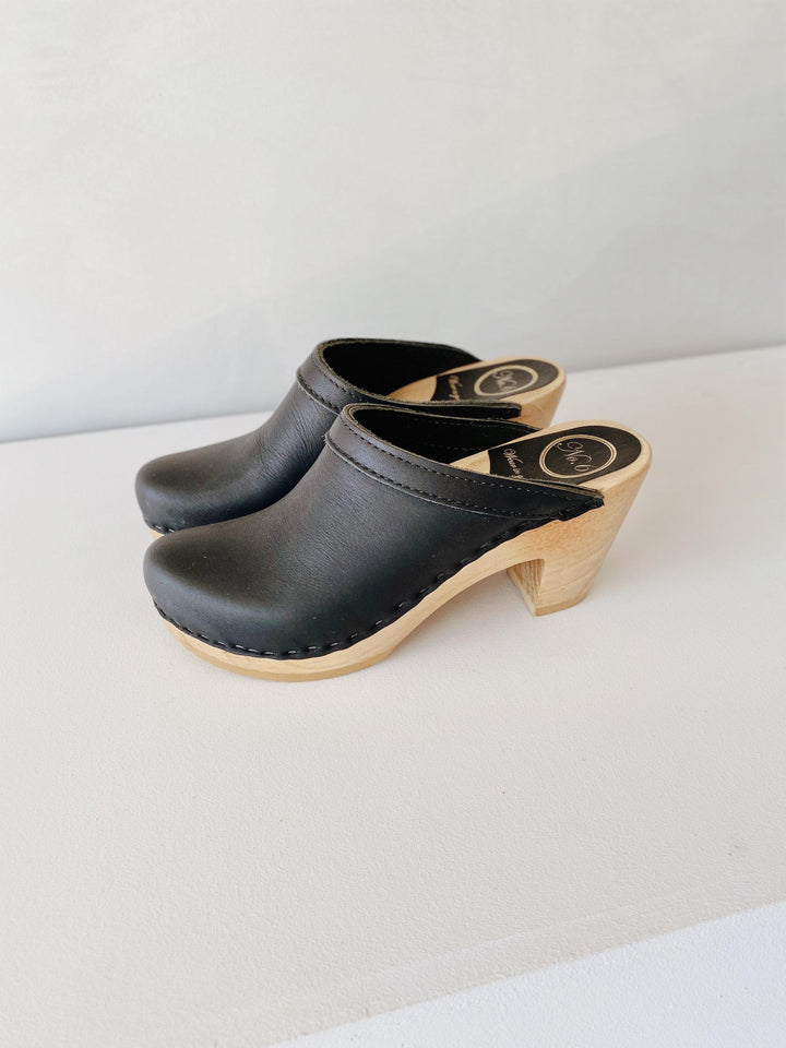 no. 6 old school clog on high heel in black mabo