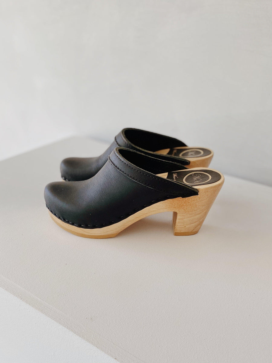 no. 6 old school clog on high heel in black – mabo
